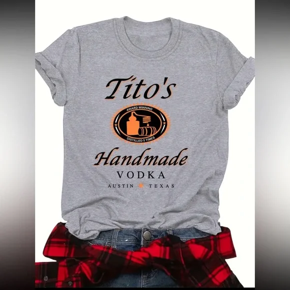 🆕 Tito’s Vodka Letter Print Crew Neck T-shirt - Grey - LAST ONE! - Picture 6 of 8